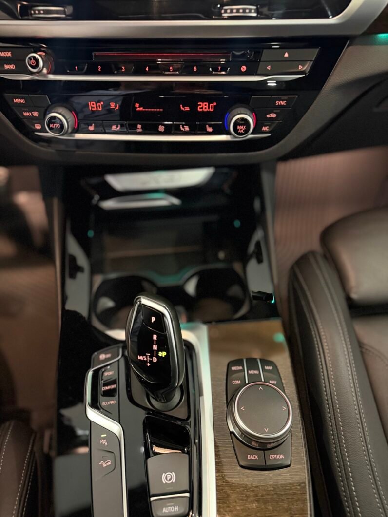 
								2018 BMW X3 xDrive30i| SUNROOF| POWER SEATS| REMOTE START| HEATED SEATS full									