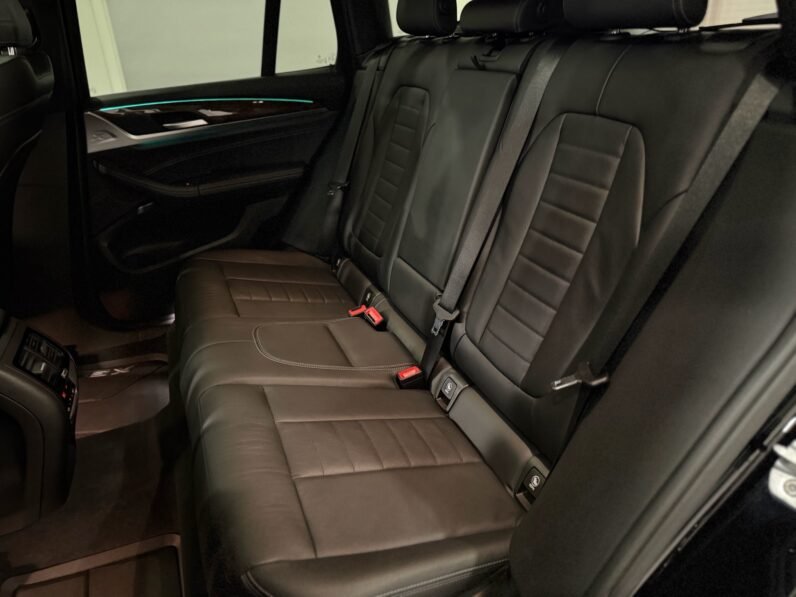 
								2018 BMW X3 xDrive30i| SUNROOF| POWER SEATS| REMOTE START| HEATED SEATS full									
